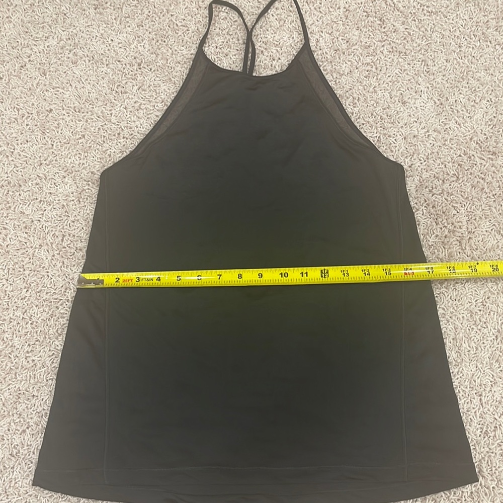 Lululemon tank.